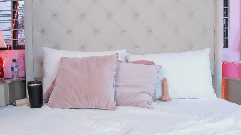 ScarlettLeBlanc's Streamate show and profile