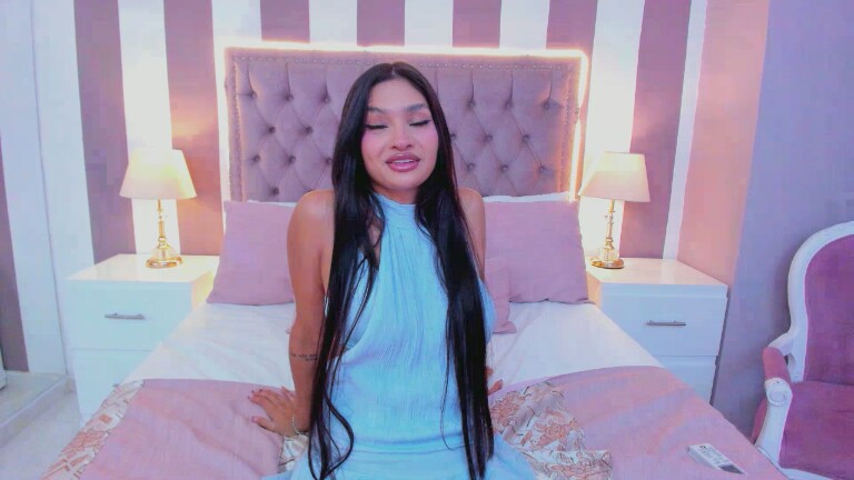 AuraClark's Streamate show and profile