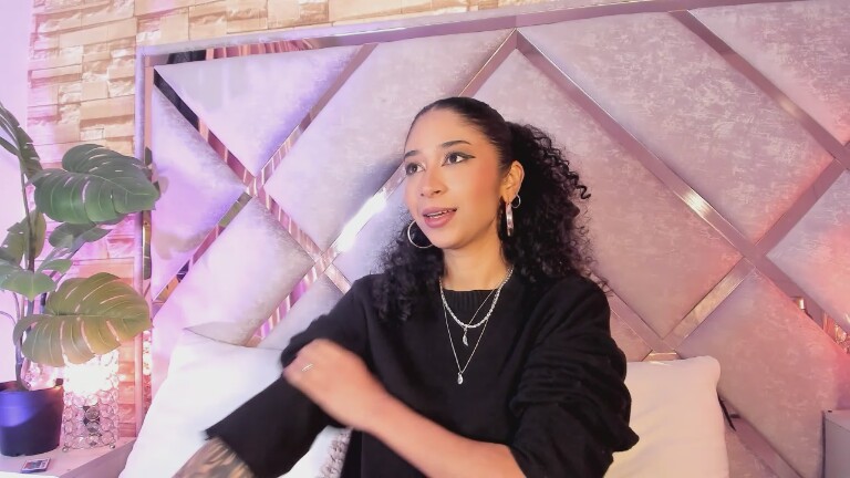 Lanna_Jhonson's Streamate show and profile