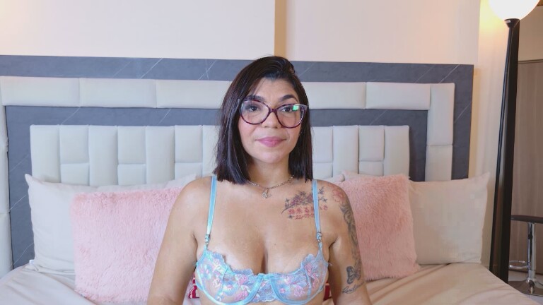 LunnaNoir's Streamate show and profile