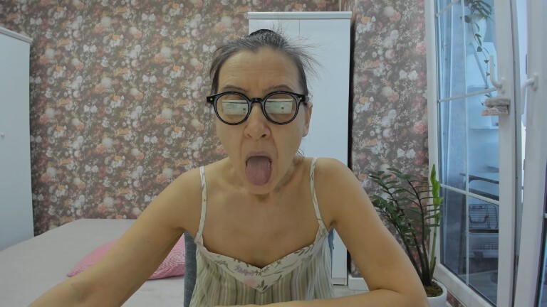 CharmChoice's Streamate show and profile