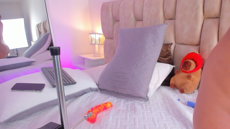 Nathally189's Streamate show and profile