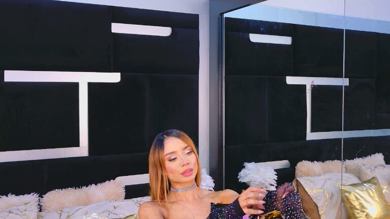 AlanaFerrara's Streamate show and profile