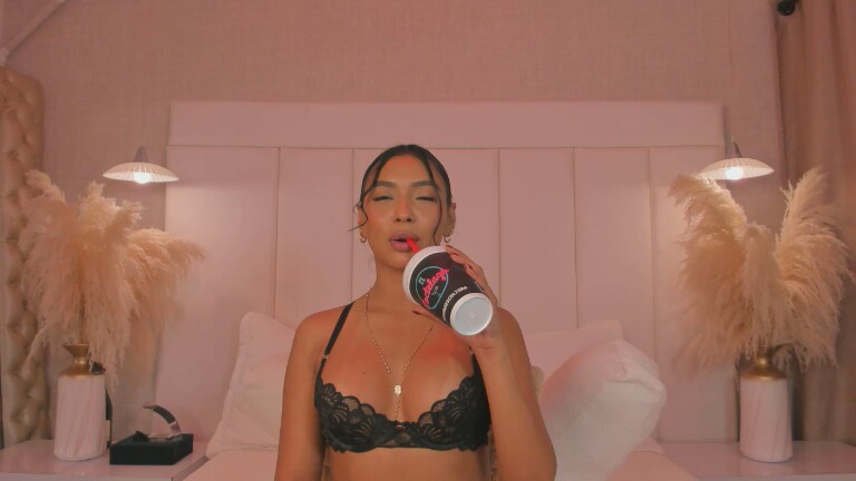 NikoJhon's Streamate show and profile