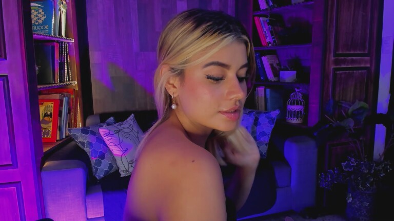 MeliGrey's Streamate show and profile