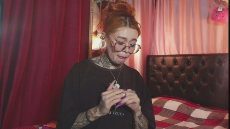 Neicaru's Streamate show and profile