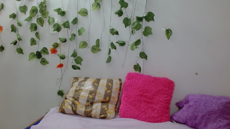 SabrinaOlsonss's Streamate show and profile