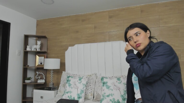 AriaSwan's Streamate show and profile