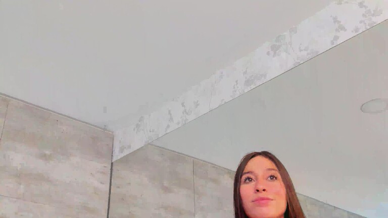 TaniaKatts's Streamate show and profile