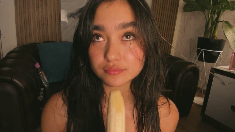 Mia_Ferreer's Streamate show and profile