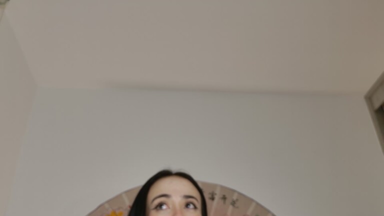 SweetSara33's Streamate show and profile