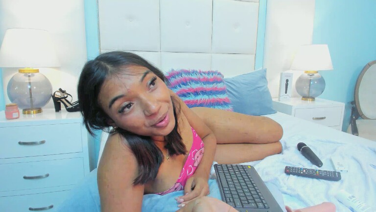 SidneyLovee's Streamate show and profile