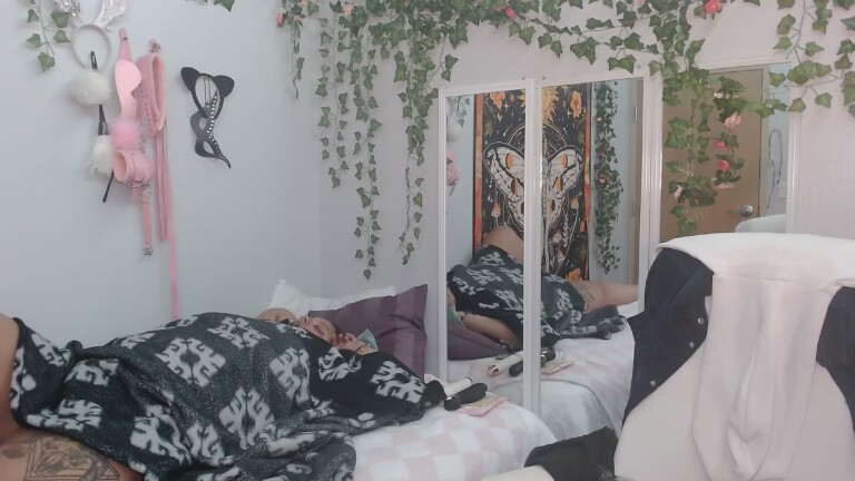 HolleyNicholes's Streamate show and profile