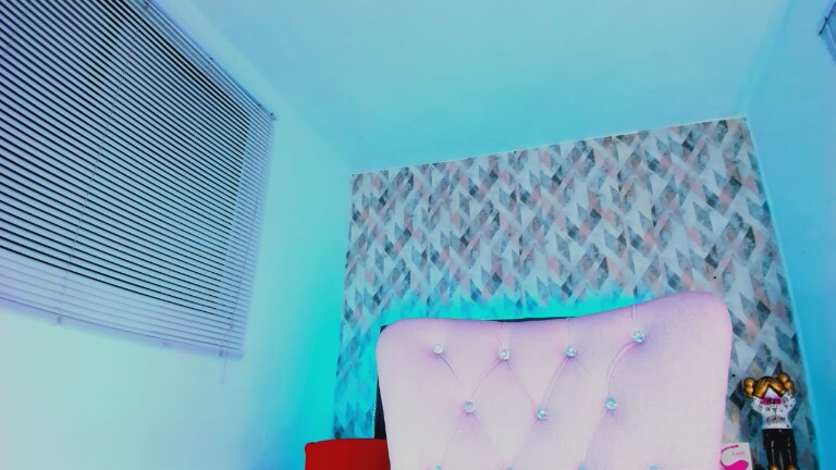 Latin_lola's Streamate show and profile