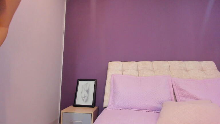 MiaBellee's Streamate show and profile