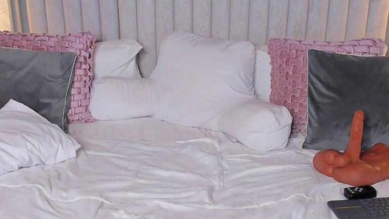 GraceeSwift's Streamate show and profile