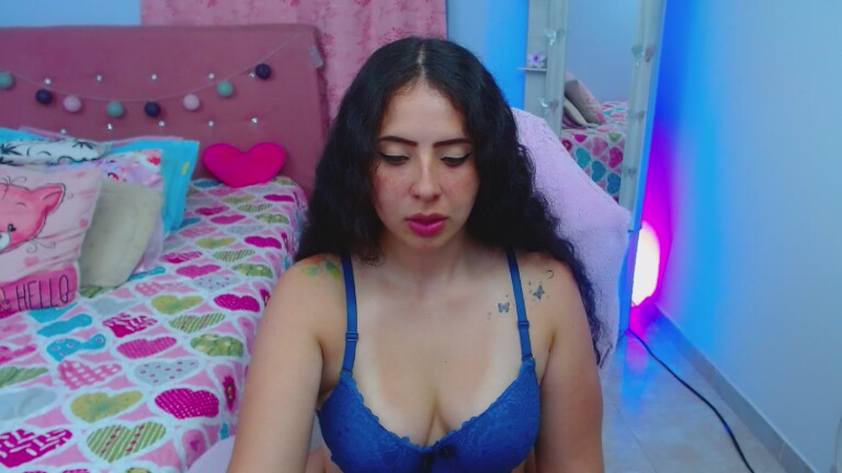 AliceeSiimpson's Streamate show and profile