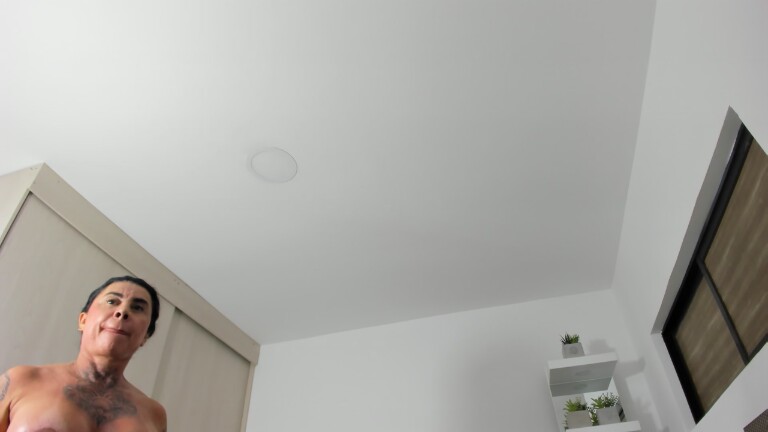 ScarletLyn's Streamate show and profile