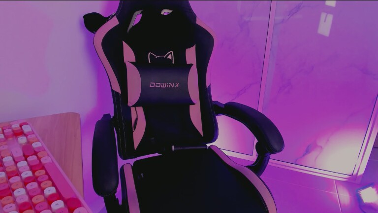 ScarletBlaze18's Streamate show and profile