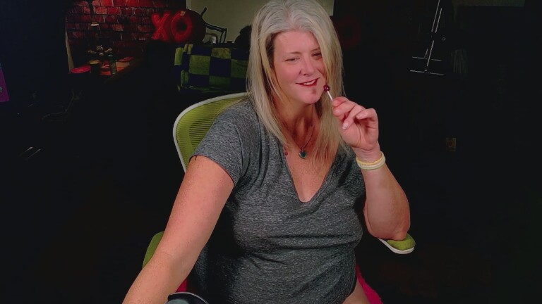 Alicescuriosity's Streamate show and profile