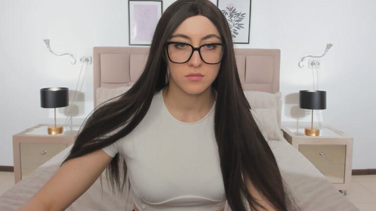 EmilyBilington's Streamate show and profile