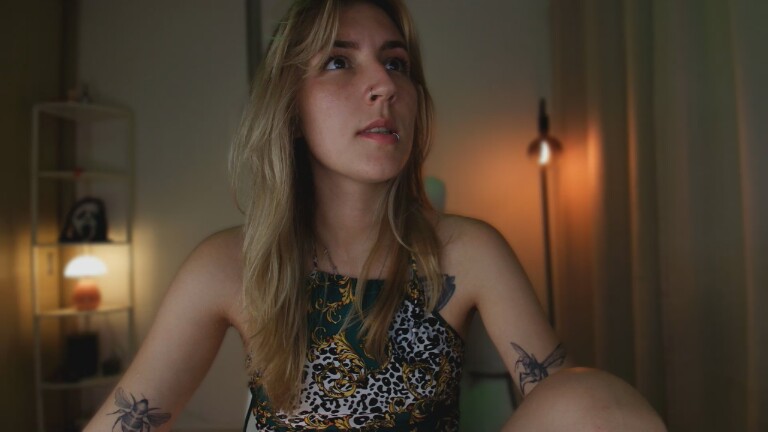 LindaSofiaa's Streamate show and profile