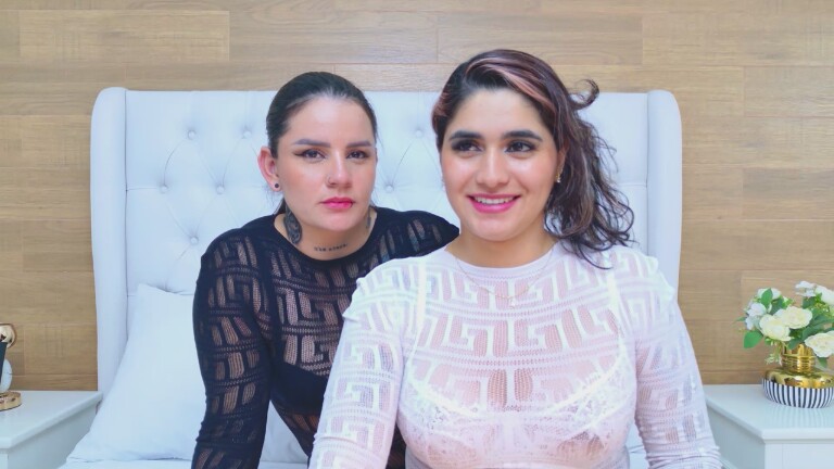 MaraAndSaray's Streamate show and profile