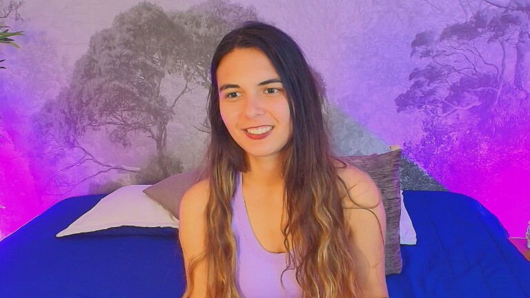 CharlotteReynold's Streamate show and profile