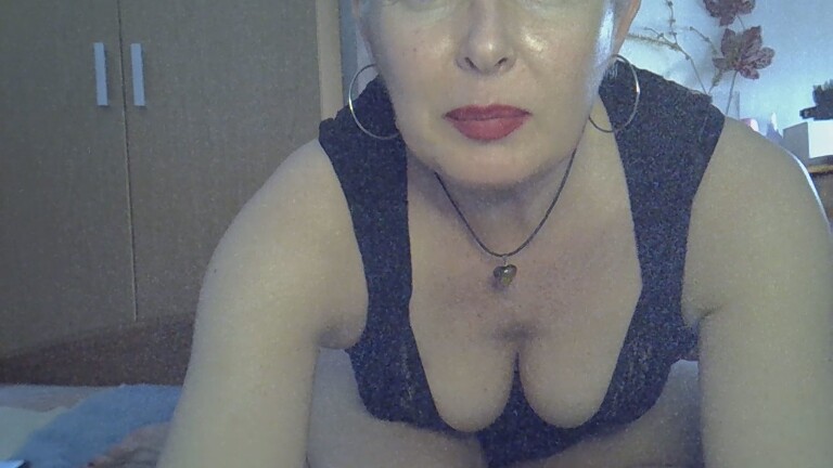 PureMoon's Streamate show and profile