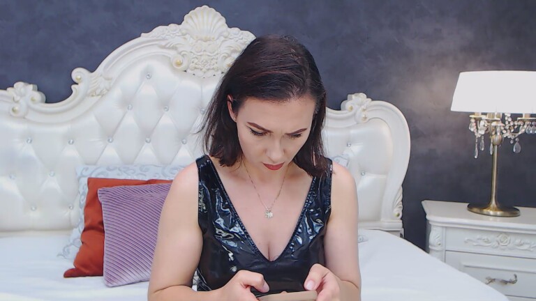 KarinaWinters's Streamate show and profile