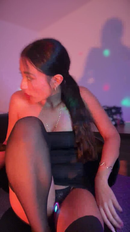 AlejandraSanz's Streamate show and profile