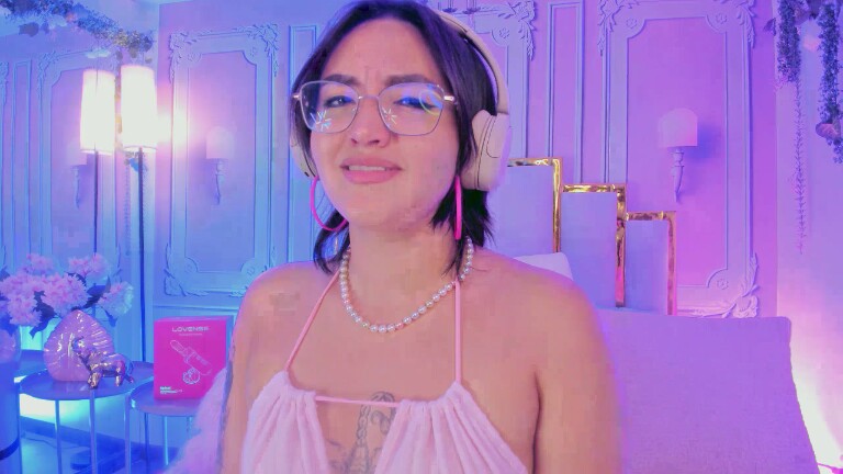 NaraSuarez's Streamate show and profile