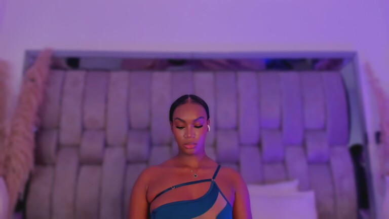 ChaynnaCooper's Streamate show and profile