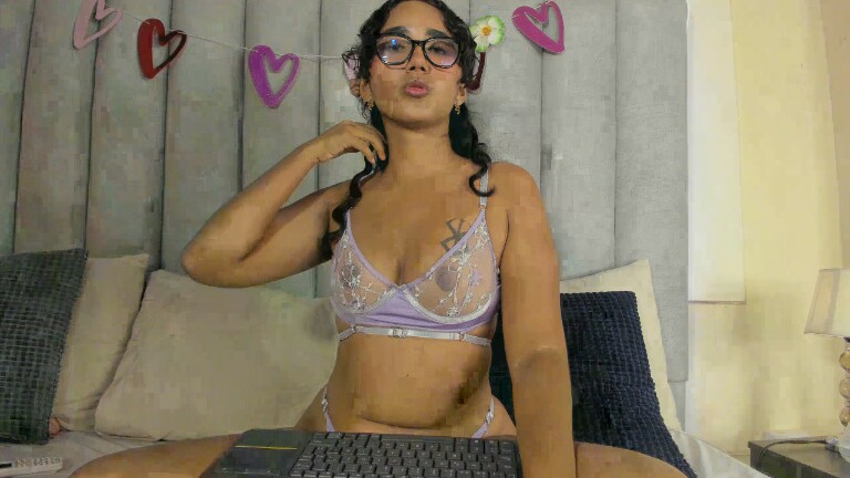 AmelieRosee's Streamate show and profile