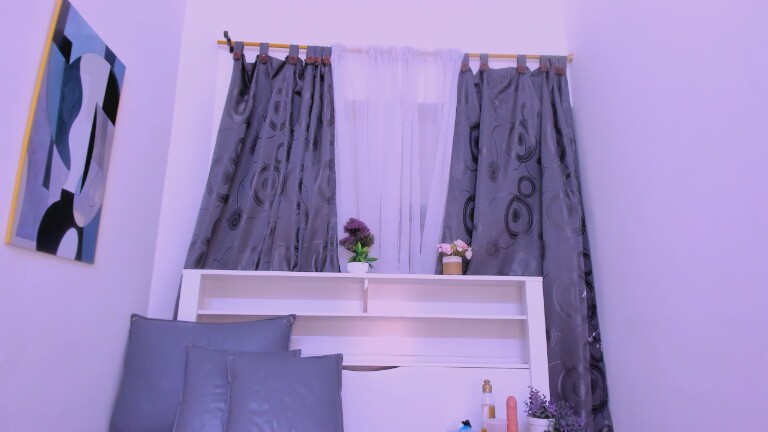 Mist_tMia's Streamate show and profile