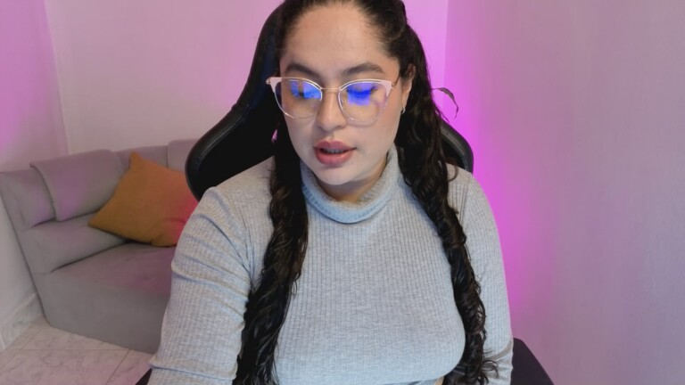 SharaThomas's Streamate show and profile