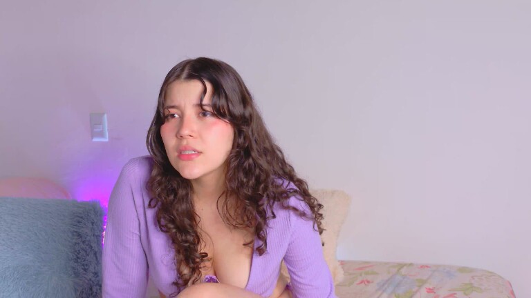 RosieFernandez's Streamate show and profile