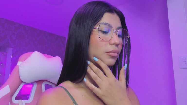 LylaKarl's Streamate show and profile