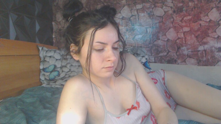 SELYINA's Streamate show and profile