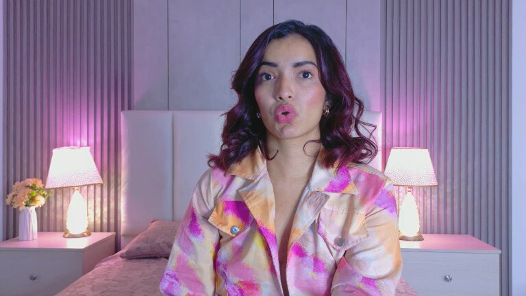 RafaellaCaruso's Streamate show and profile