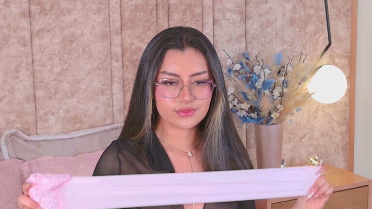 IsaRose's Streamate show and profile