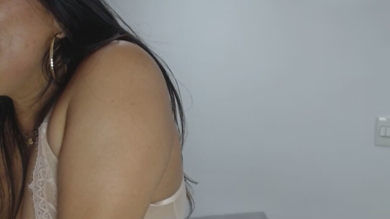 LunaDumont's Streamate show and profile