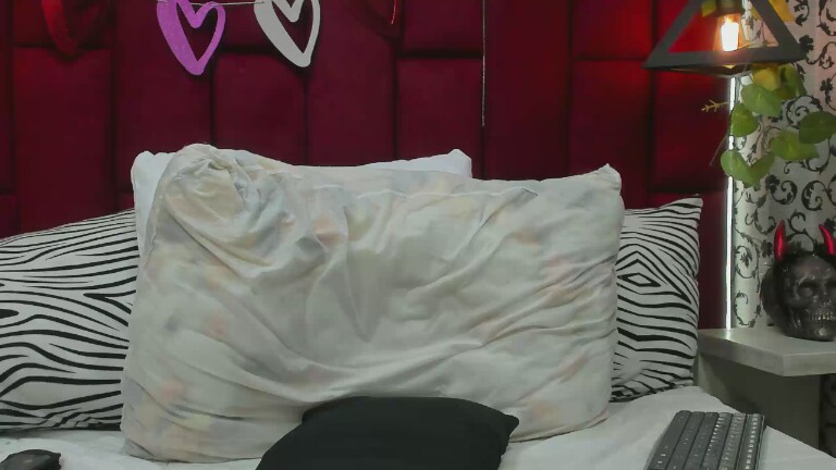 Amuneet's Streamate show and profile