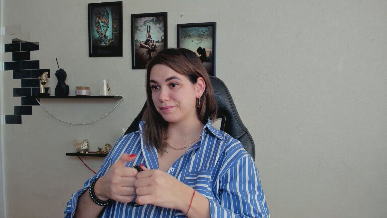 GlamNova's Streamate show and profile