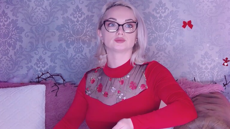 EllianaReese's Streamate show and profile