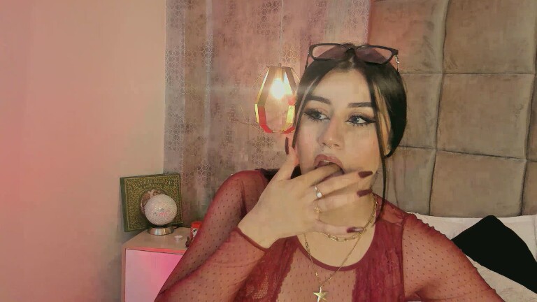 Ginebra_Belucci's Streamate show and profile