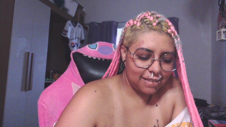 kenainai's Streamate show and profile