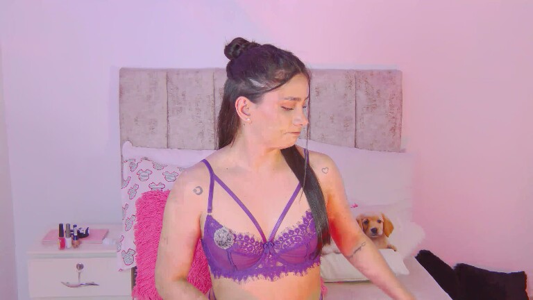 ArianaDavies's Streamate show and profile