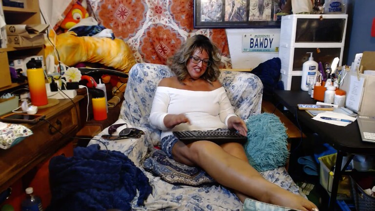 ClaudiaMidwestWife's Streamate show and profile