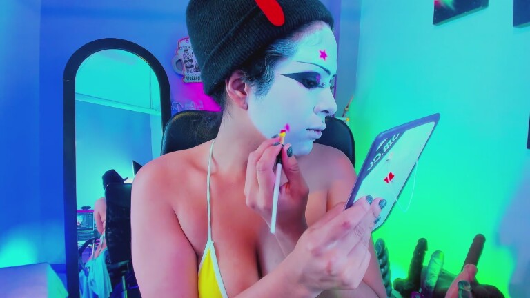 Kuromi69's Streamate show and profile